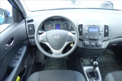 Hyundai i30 1,6 CRDi, ČR, SERVISNÍ KNIHA.