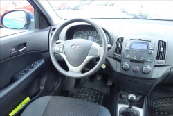 Hyundai i30 1,6 CRDi, ČR, SERVISNÍ KNIHA.