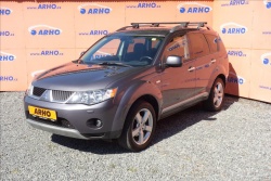 Mitsubishi Outlander 2,0 DI-D, ČR, 1 MAJ., 7MÍST.