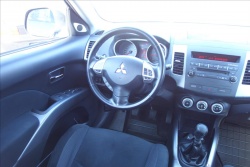 Mitsubishi Outlander 2,0 DI-D, ČR, 1 MAJ., 7MÍST.