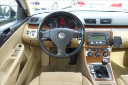 Volkswagen Passat 1,9 TDi 77KW, ČR, HIGHLINE.