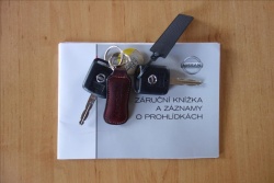 Nissan Qashqai 1,6 i, ČR, 1 MAJ., PANORAMA.