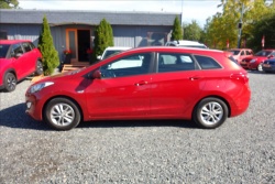 Hyundai i30 1,6 i, ČR, 1 MAJ., SERVIS.KN.