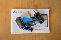 Hyundai i30 1,6 i, ČR, 1 MAJ., SERVIS.KN.