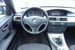 BMW Řada 3 318i 95KW, PANORAMA.