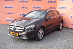 Mercedes-Benz GLA 200d,SERVIS.KN.,4MATIC.