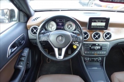 Mercedes-Benz GLA 200d,SERVIS.KN.,4MATIC.