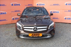 Mercedes-Benz GLA 200d,SERVIS.KN.,4MATIC.